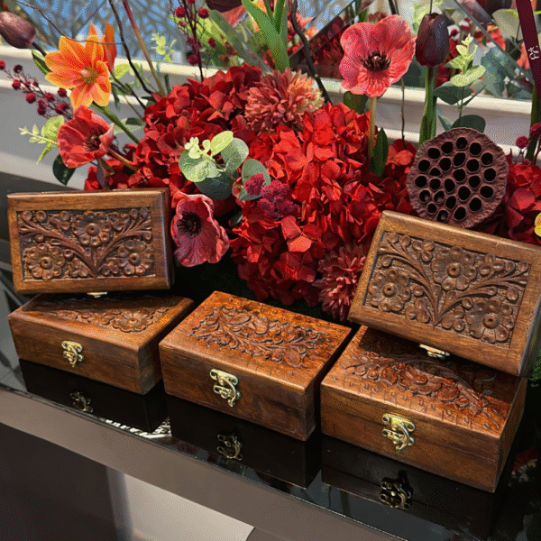 بوكس خشبي للعود